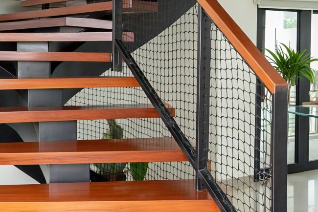 Staircase Safety Nets Installation in Bangalore – Quick & Reliable Service | Jeevan Safety Nets
